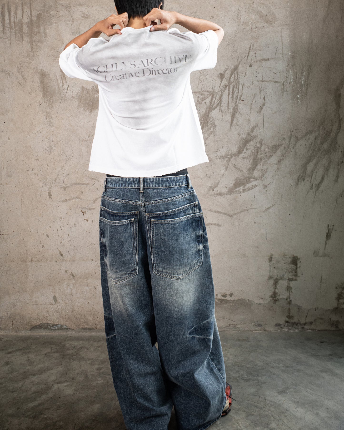 KMC WASHED DIRECTOR T-SHIRT